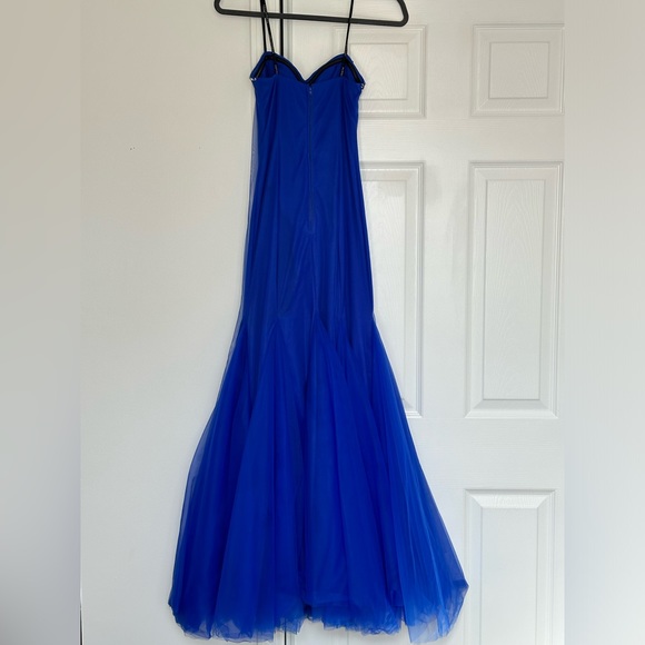 Prom Dress - Picture 2 of 4